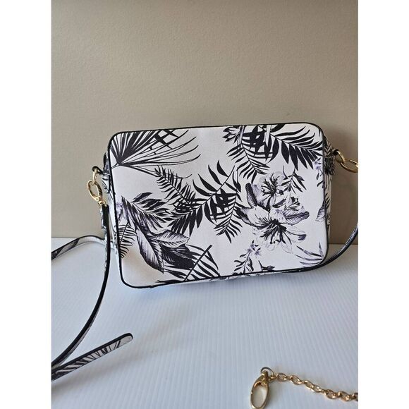 Crossbody Bag with Matching Coin Purse - Picture 4 of 9